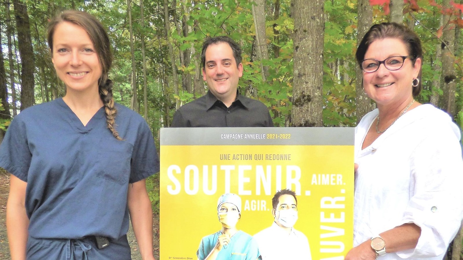Dre Geneviève Dion, chirurgienne, Jonathan Simard, gestionnaire, Manon Veilleux, présidente.