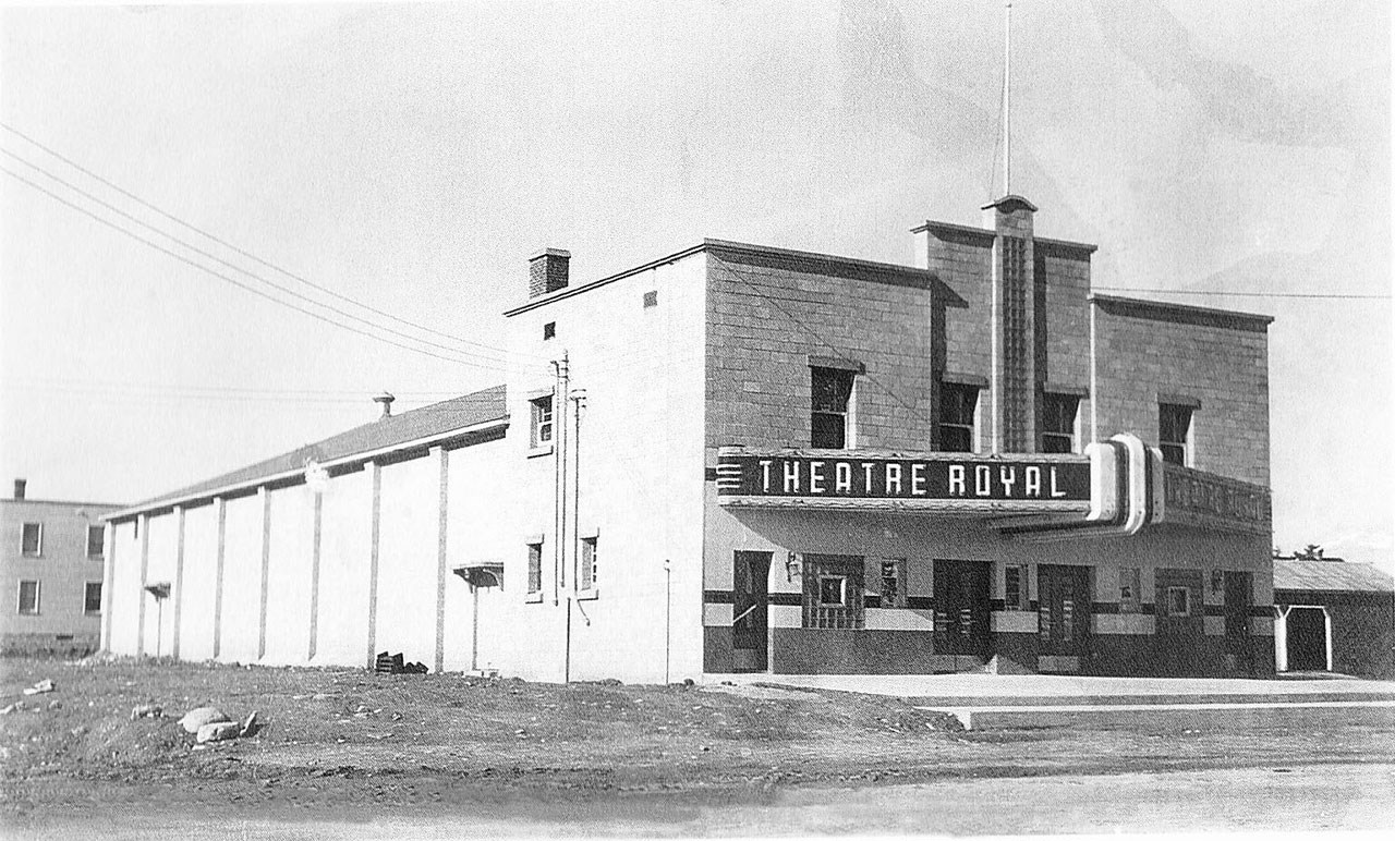 Le Théâtre Royal du boulevard Dionne dans l'ouest