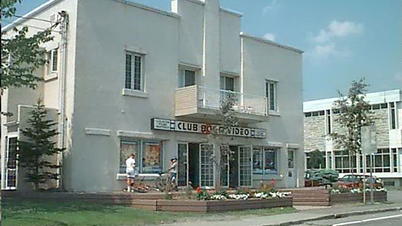 Le Théâtre Royal du boulevard Dionne dans l'ouest
