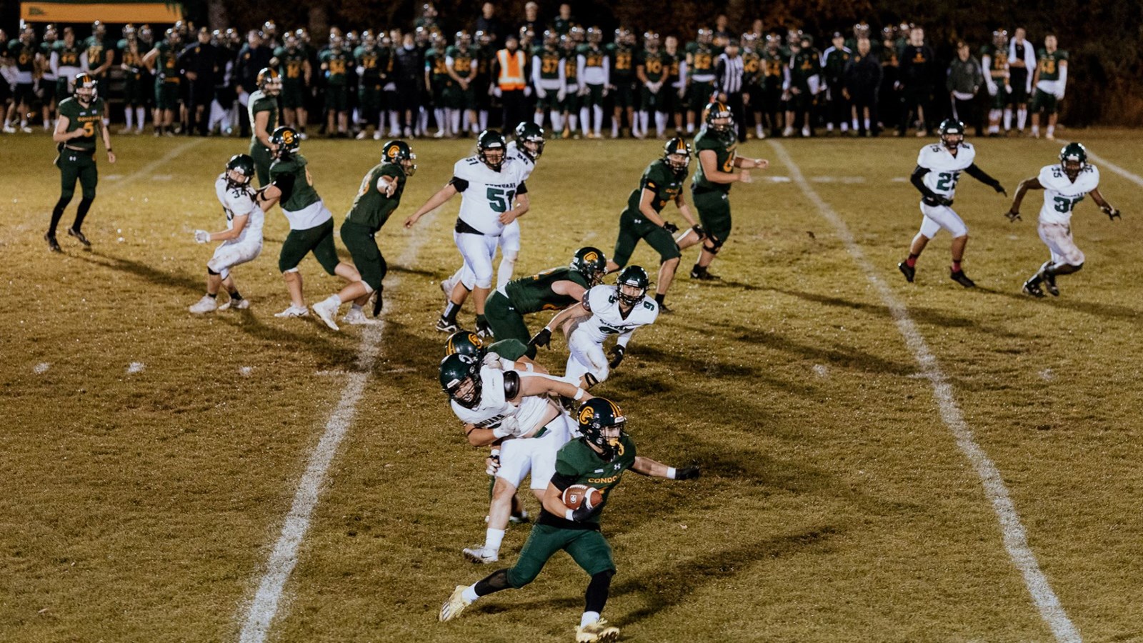Football: les Condors demeurent invaincus cette saison