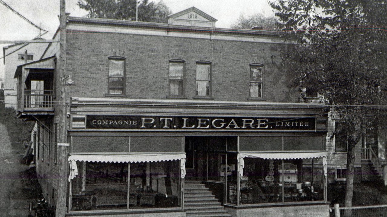 L'ancien magasin P.T. Légaré sur la 1re Avenue