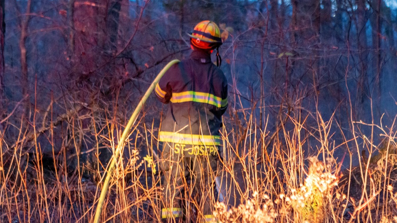 Feu de forêt à Saint-Odilon-de-Cranbourne