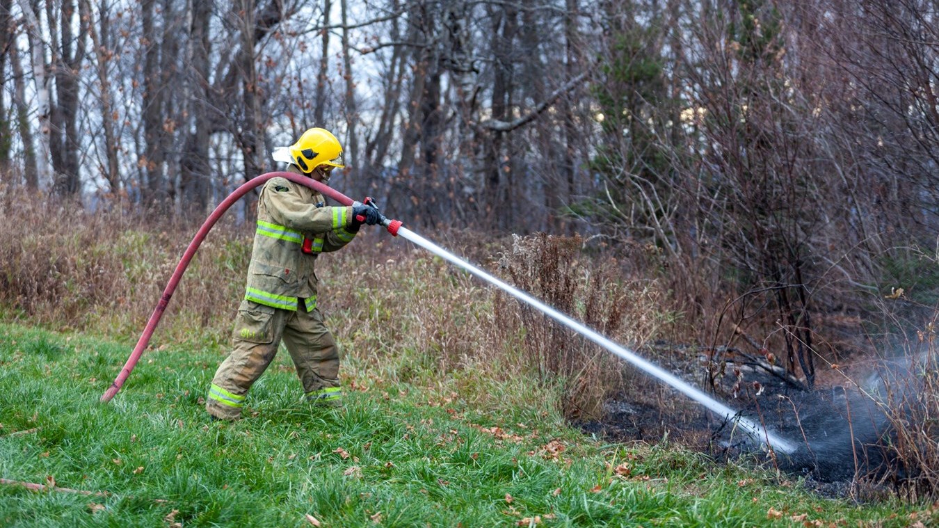 Feu de forêt à Saint-Odilon-de-Cranbourne