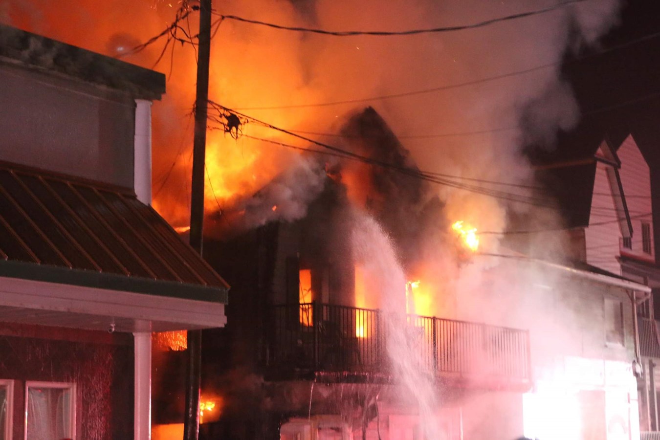 Un important feu sur la 1ère avenue à Saint-Georges