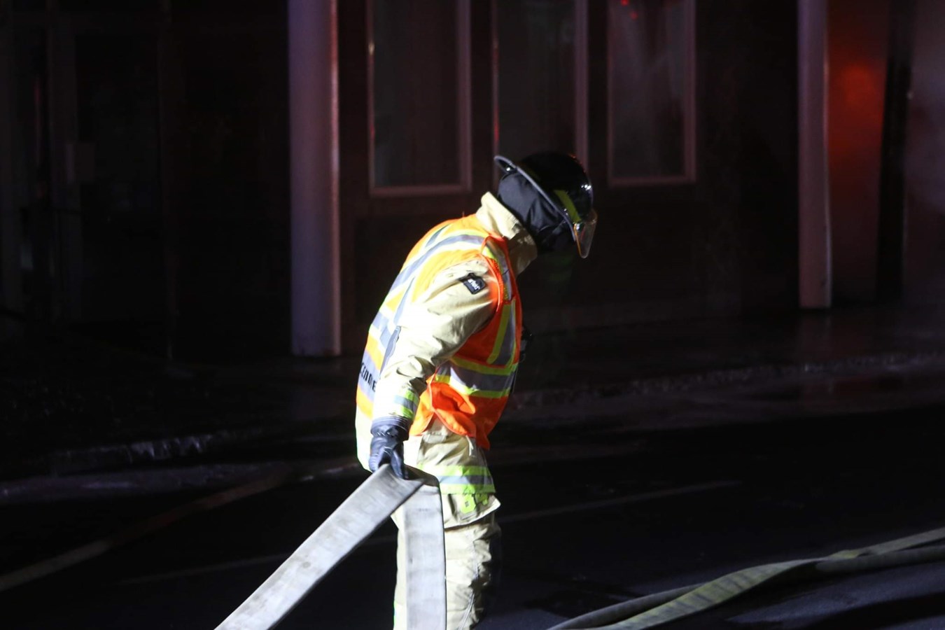 Un important feu sur la 1ère avenue à Saint-Georges