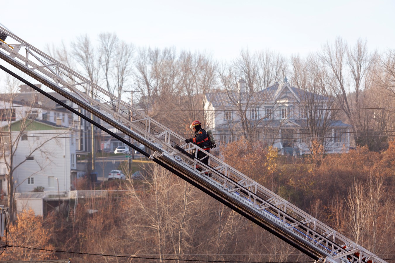 Photoreportage de l'incendie qui a détruit deux bâtiments à Saint-Georges
