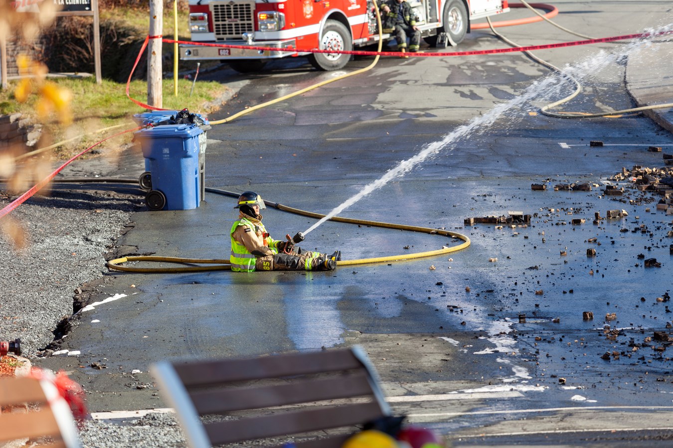 Photoreportage de l'incendie qui a détruit deux bâtiments à Saint-Georges