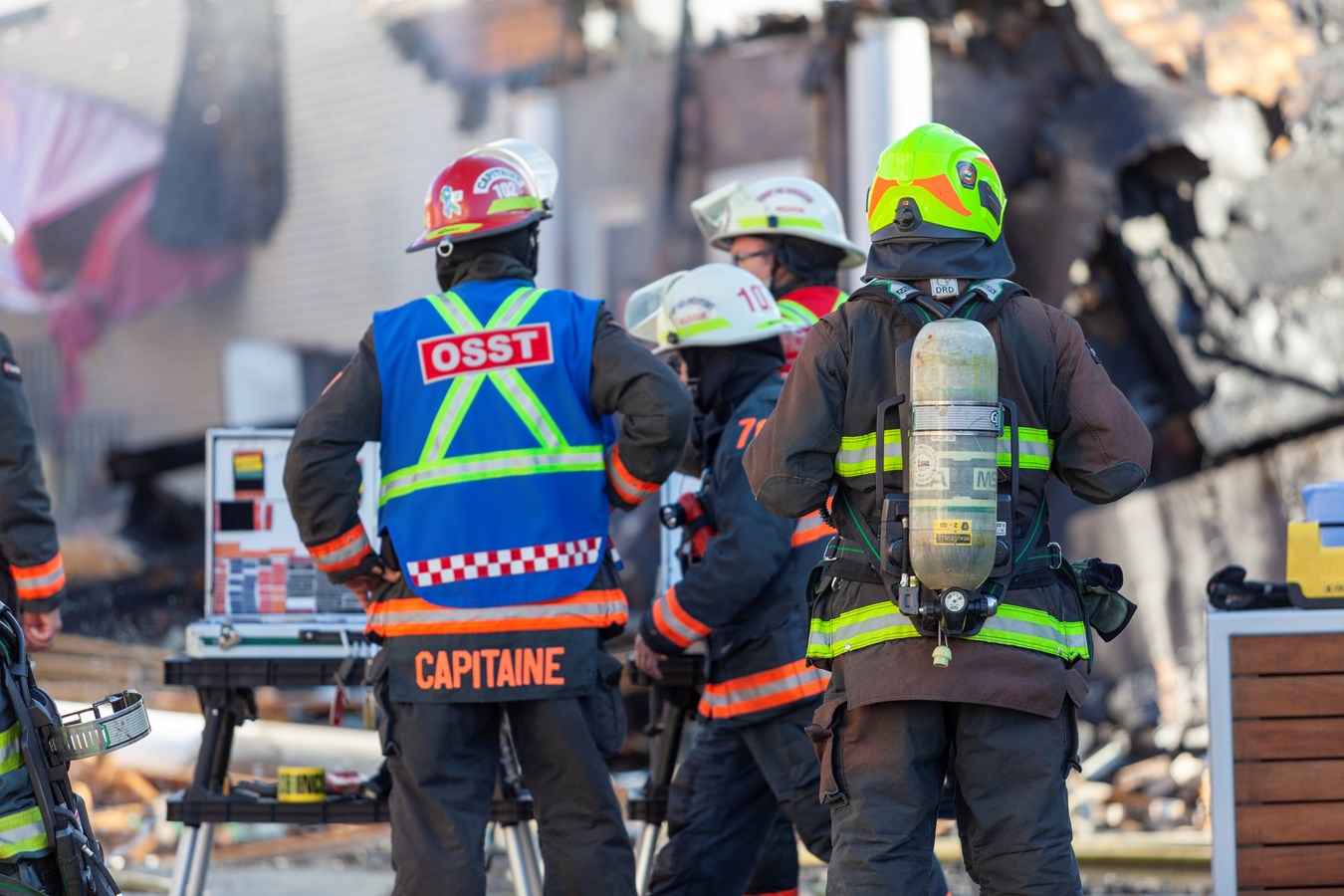 Photoreportage de l'incendie qui a détruit deux bâtiments à Saint-Georges