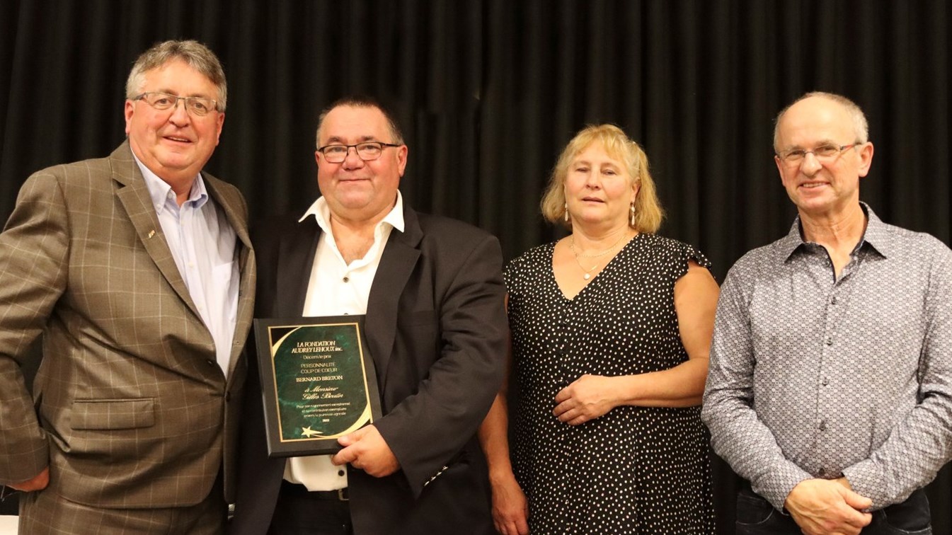 Raymond Breton (Bernard Breton inc.), Gilles Boutin(récipiendaire Prix coup de coeur), Claire Ouellet et Germain Lehoux (Fondation Audrey Lehoux)
