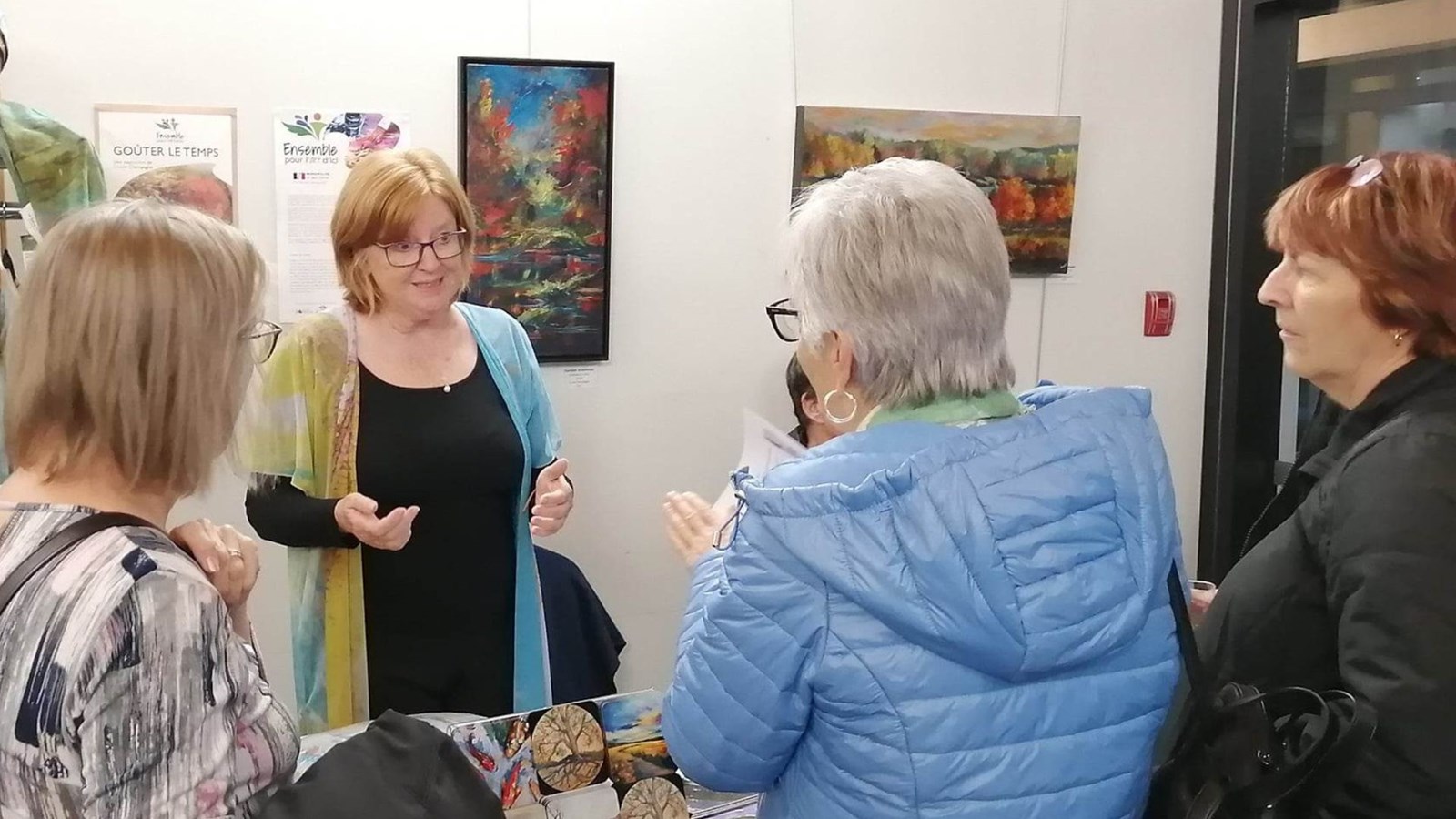 L'exposition présente des oeuvres de l'artiste-peintre Louise Champagne.