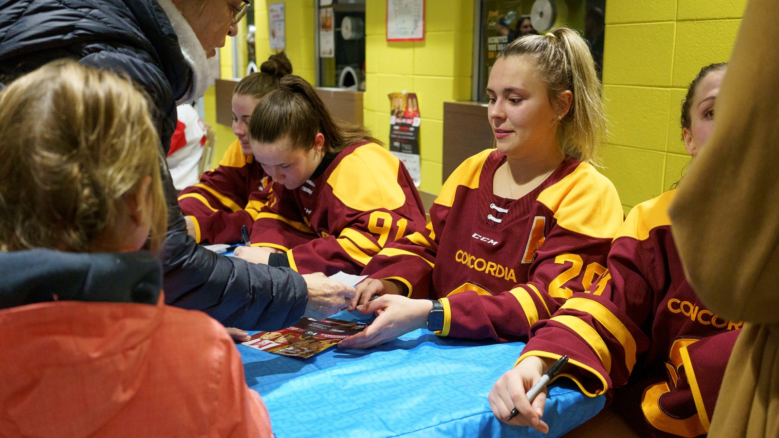 Hockey féminin: les Beauceronnes chaleureusement accueillies par leurs supporters