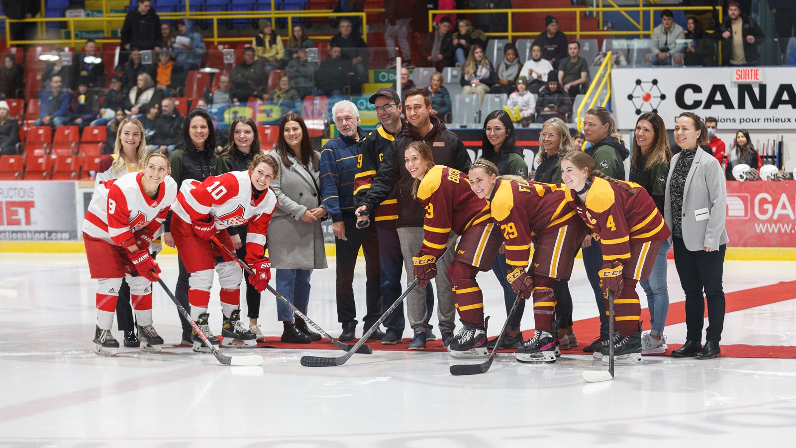 Hockey féminin: les Beauceronnes chaleureusement accueillies par leurs supporters