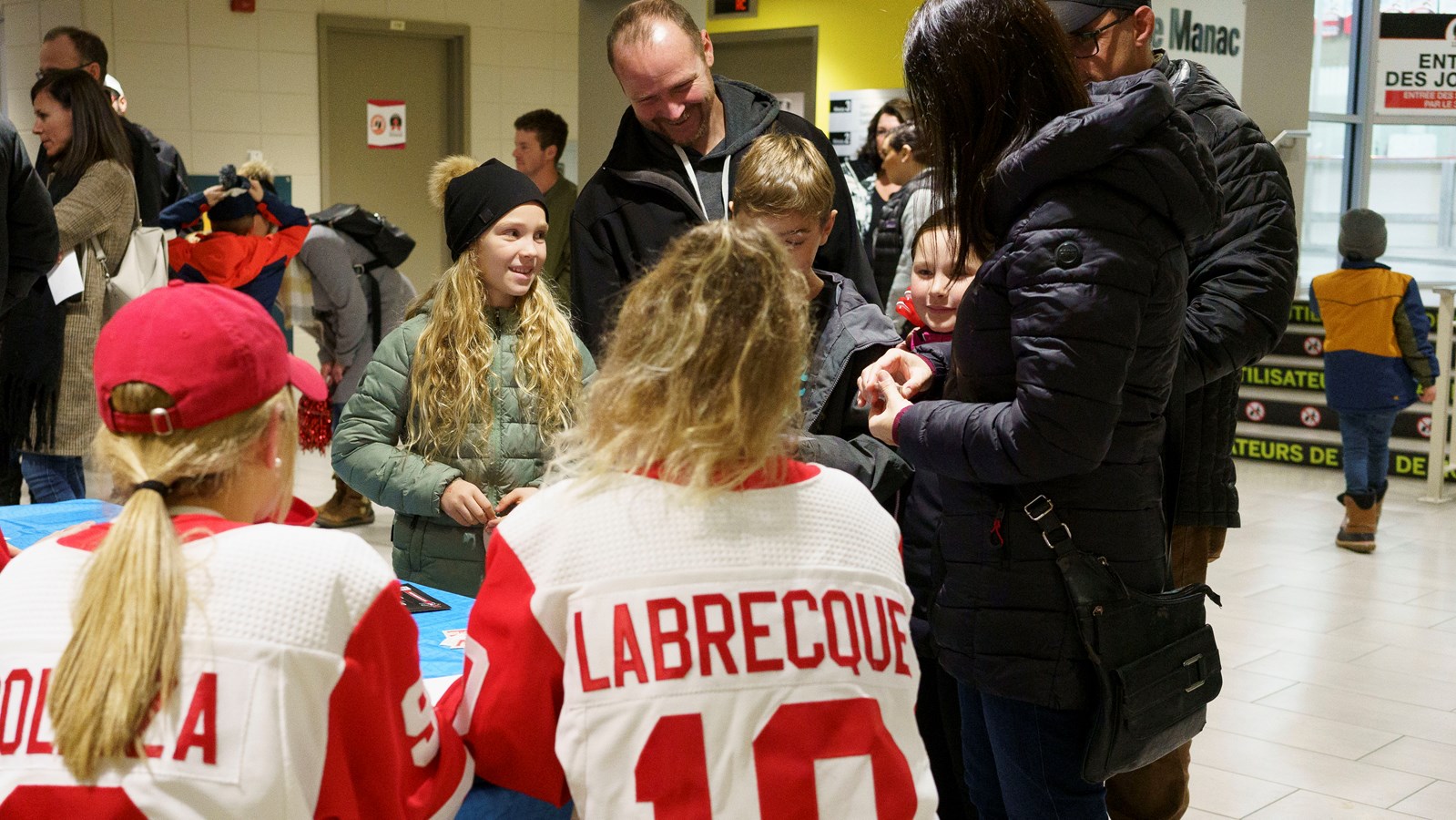 Hockey féminin: les Beauceronnes chaleureusement accueillies par leurs supporters