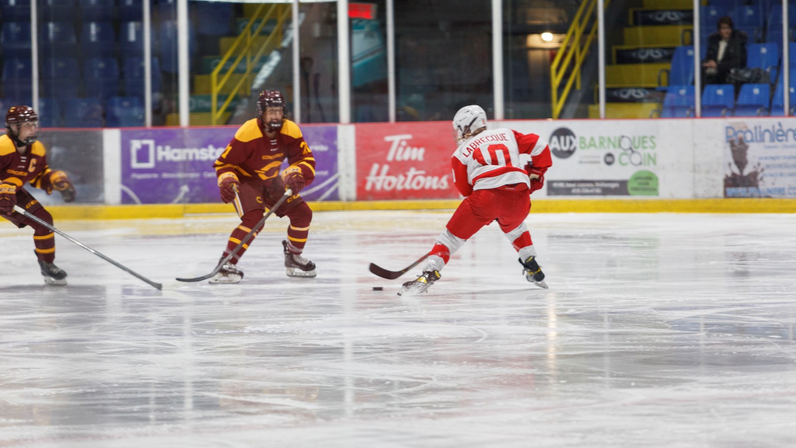 Hockey féminin: les Beauceronnes chaleureusement accueillies par leurs supporters
