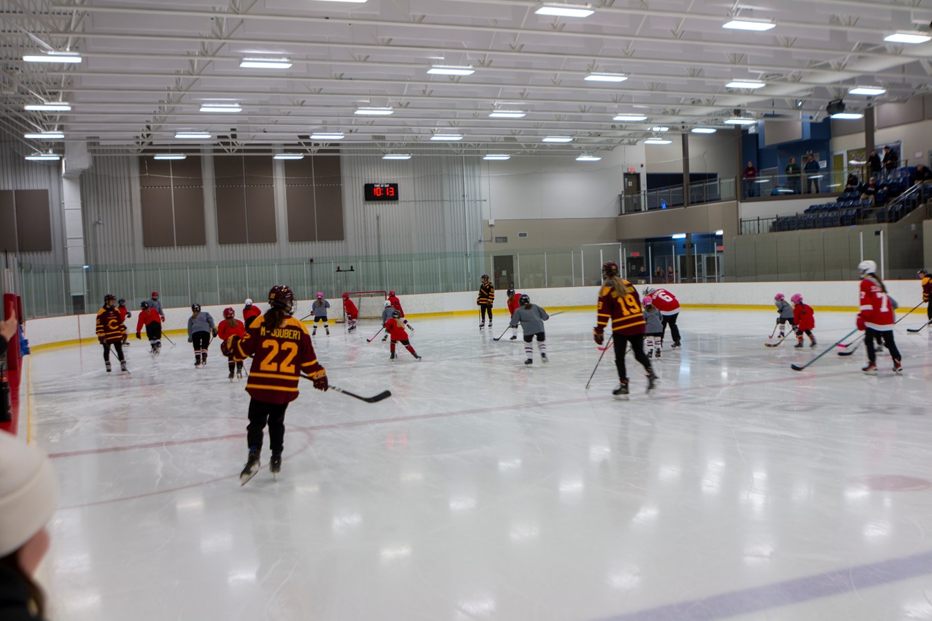 Des étoiles dans les yeux des jeunes hockeyeuses
