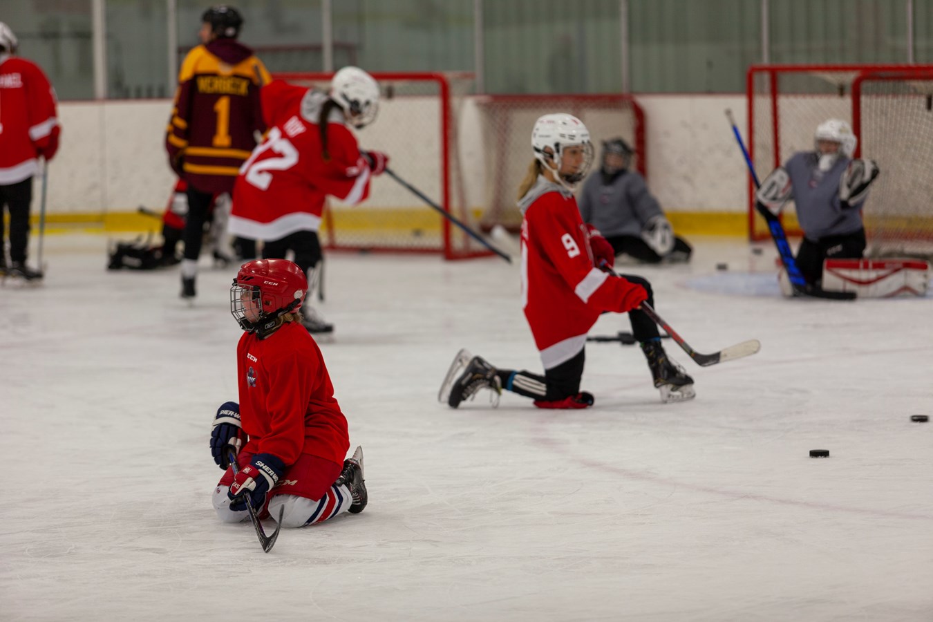 Des étoiles dans les yeux des jeunes hockeyeuses