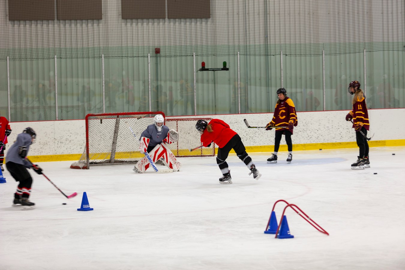 Des étoiles dans les yeux des jeunes hockeyeuses
