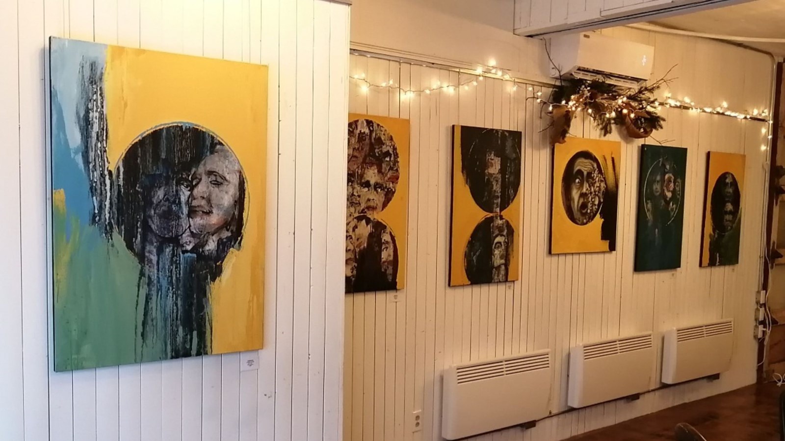 L'exposition «Environner» (photo) est présentée au bistro Les 5 Moulins à La Guadeloupe.
