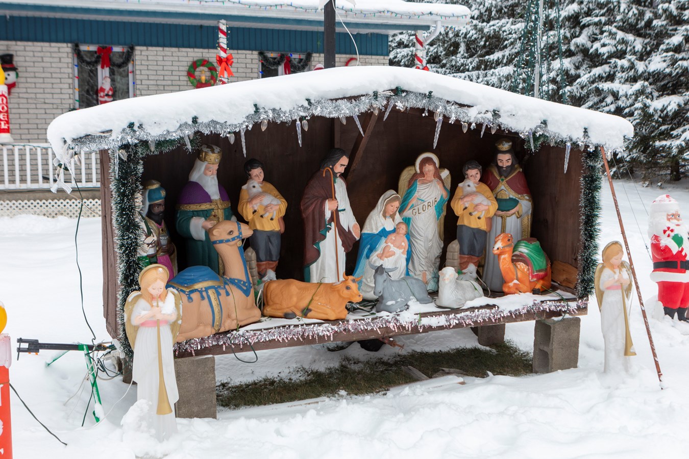 Une collection de Père Noël vintage