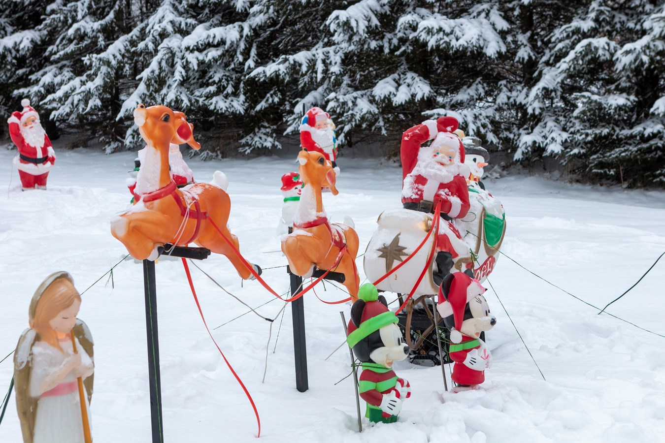 Une collection de Père Noël vintage