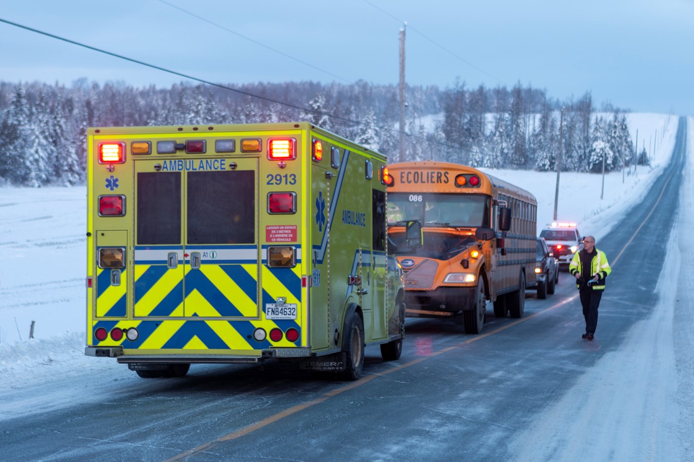 Une collision entre un autobus scolaire et un VUS à Saint-Philibert