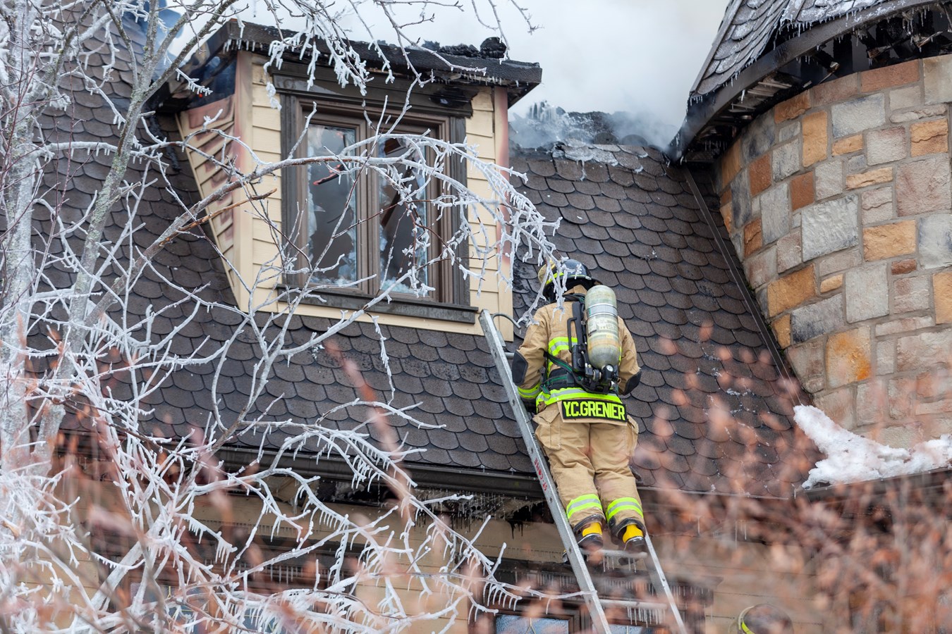 Saint-Côme-Linière: une résidence ravagée par les flammes à Noël