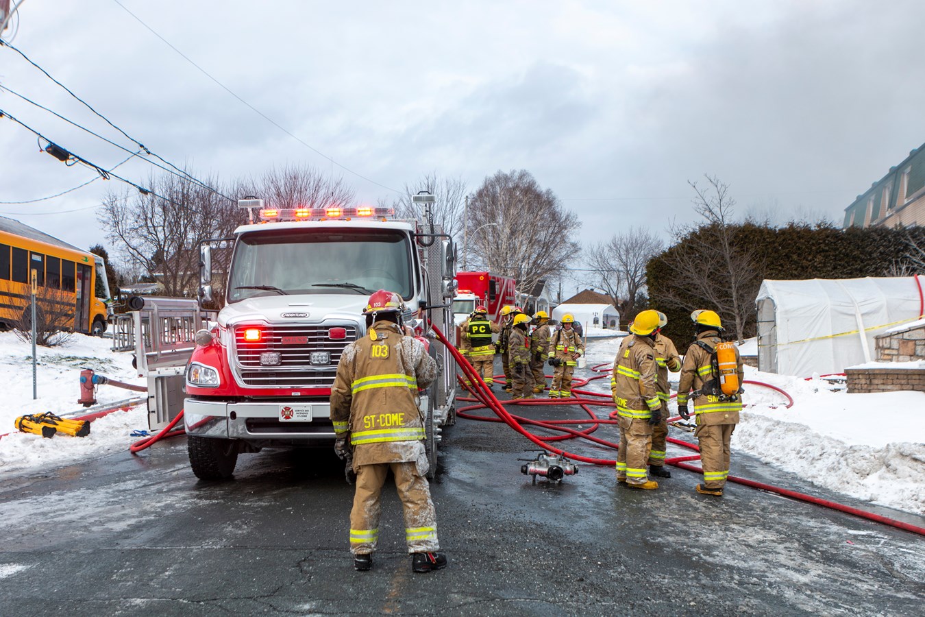 Saint-Côme-Linière: une résidence ravagée par les flammes à Noël