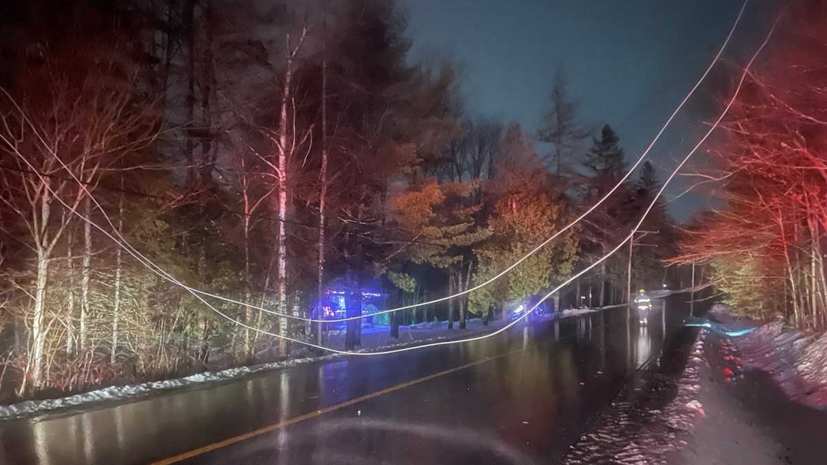 Fils de moyenne tension décroché sur le chemin du raccourci à Beauceville