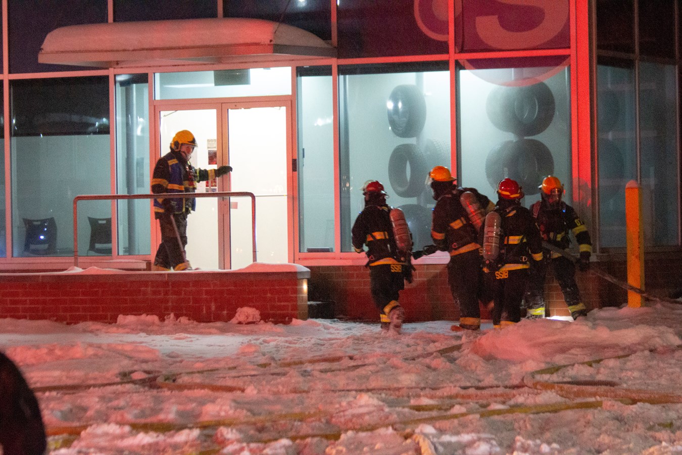 Important incendie chez Pneus Beaucerons à Beauceville
