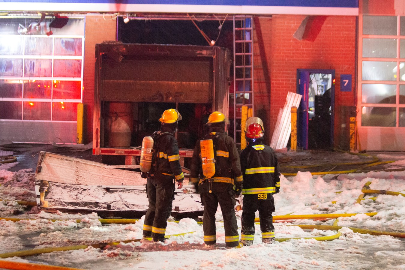 Important incendie chez Pneus Beaucerons à Beauceville