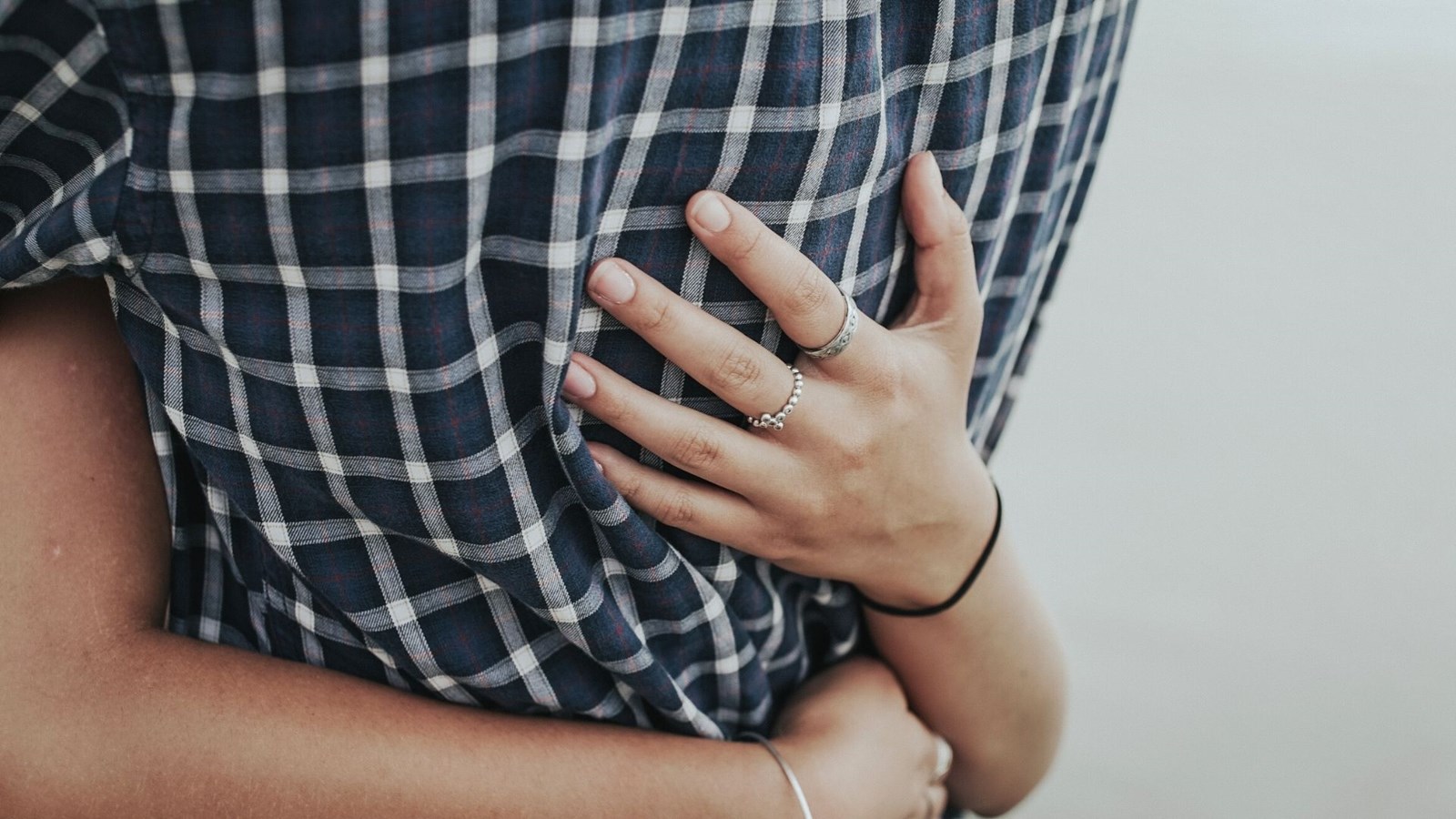 Que faire lorsque la dépendance affective étouffe la relation amoureuse ?