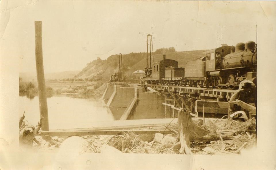 Reconstruction du pont des chars, août 1917.