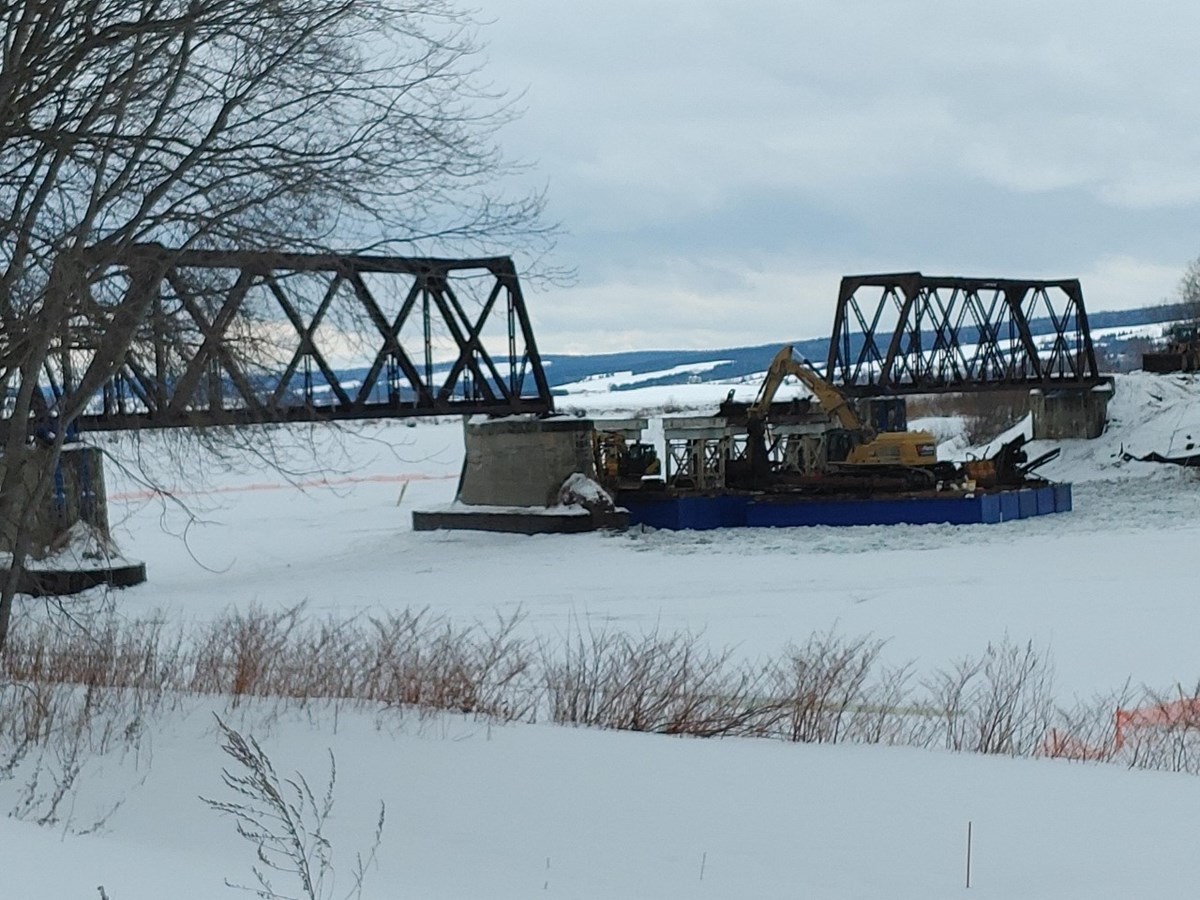 Démolition du pont des chars de Vallée-Jonction - Février 2022.