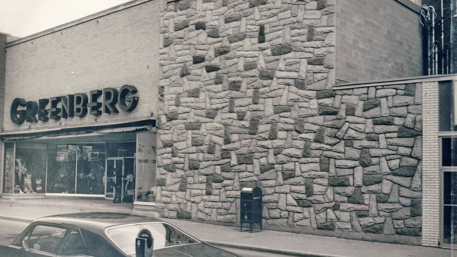 Le magasin A.L. Green, premier escalier roulant à Saint-Georges