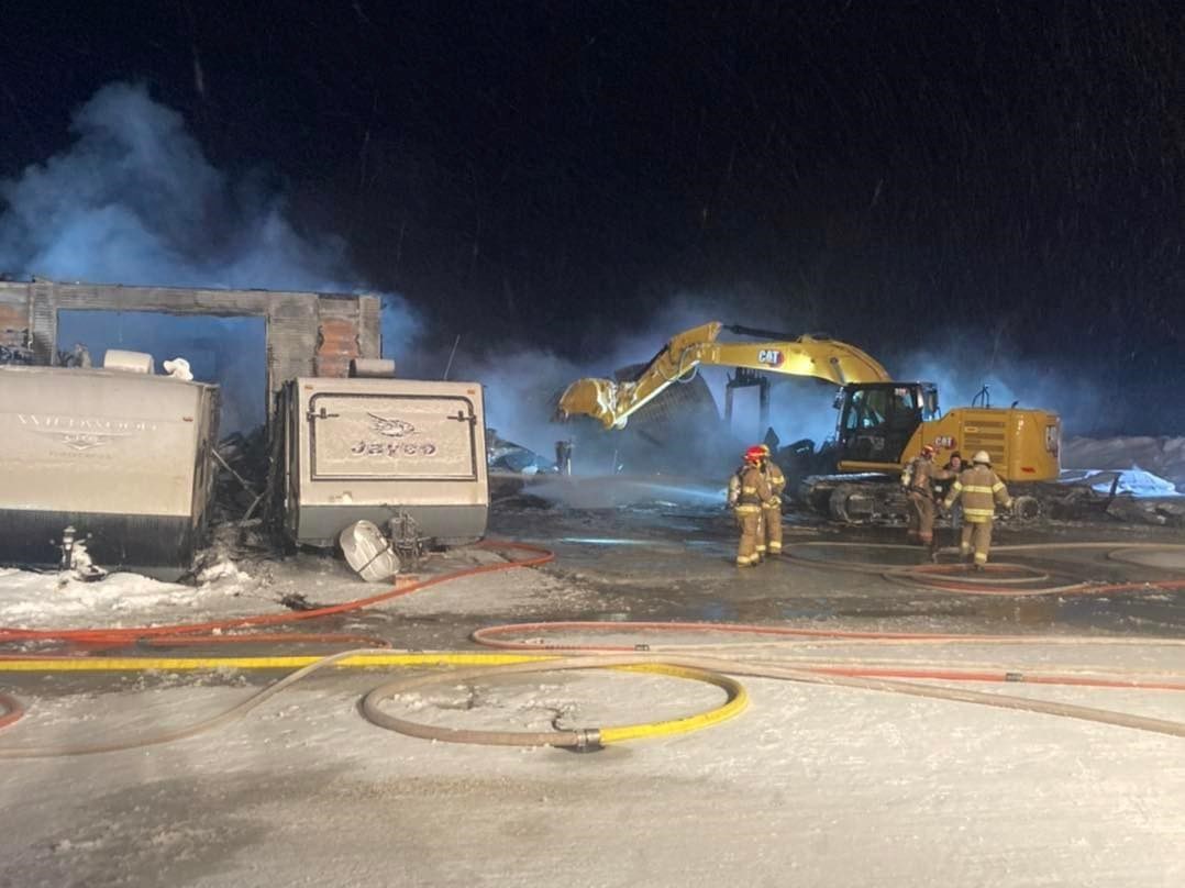 Un incendie ravage une entreprise de Saint-Bernard