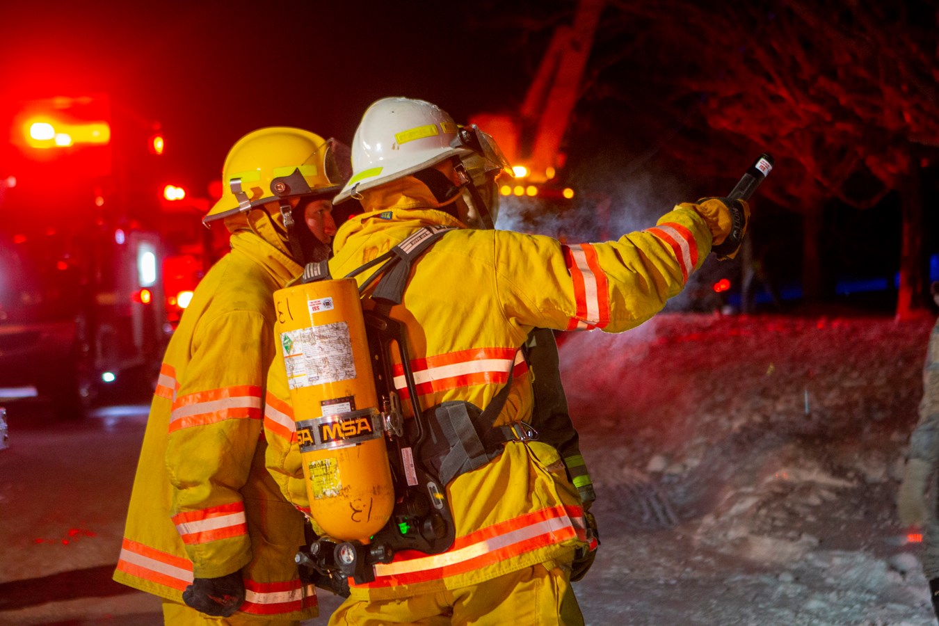 Une résidence ravagée par les flammes à Saint-Zacharie
