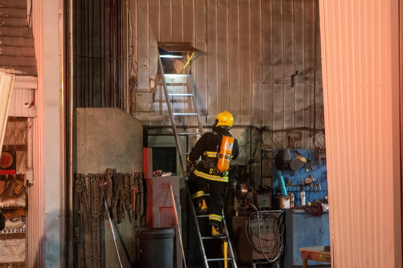 Incendie dans un garage commercial
