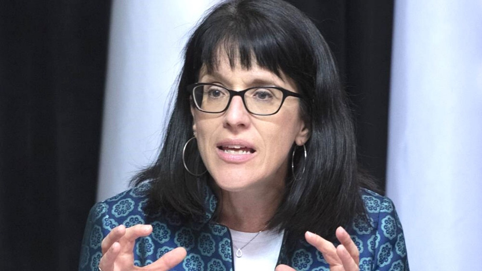 La ministre des Relations canadiennes et de la Francophonie canadienne, Sonia LeBel.