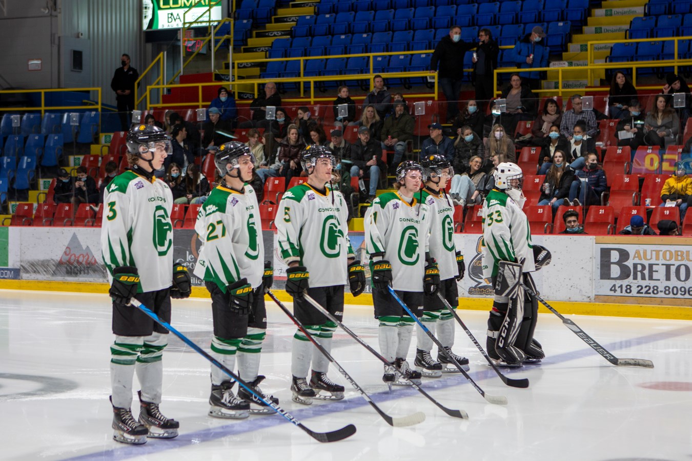 Les Condors remportent leur 2e match des séries sous les yeux de Marie-Philip Poulin