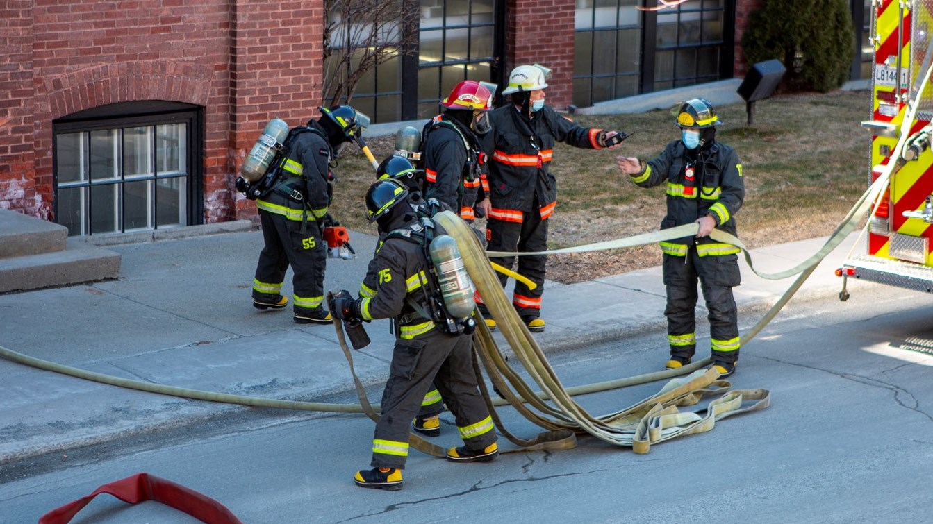 Incendie dans la salle des compresseurs chez Tapis Venture