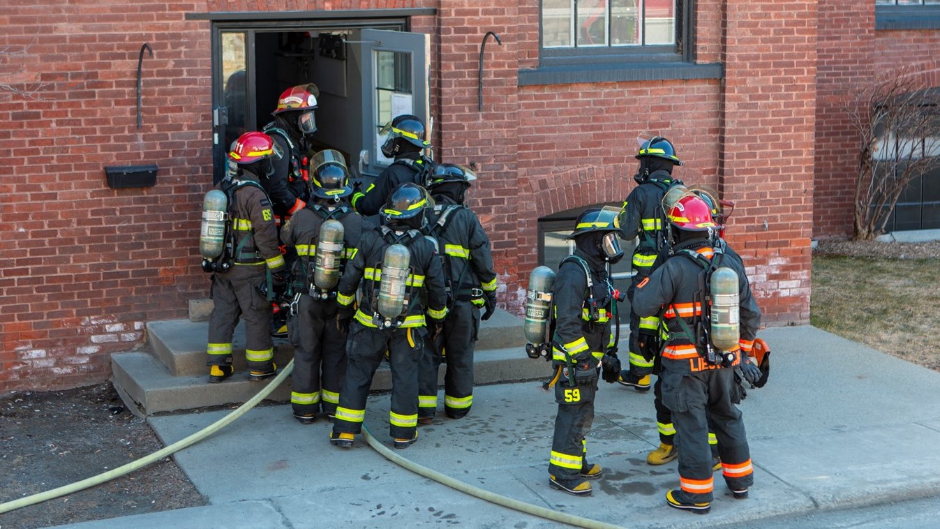 Incendie dans la salle des compresseurs chez Tapis Venture
