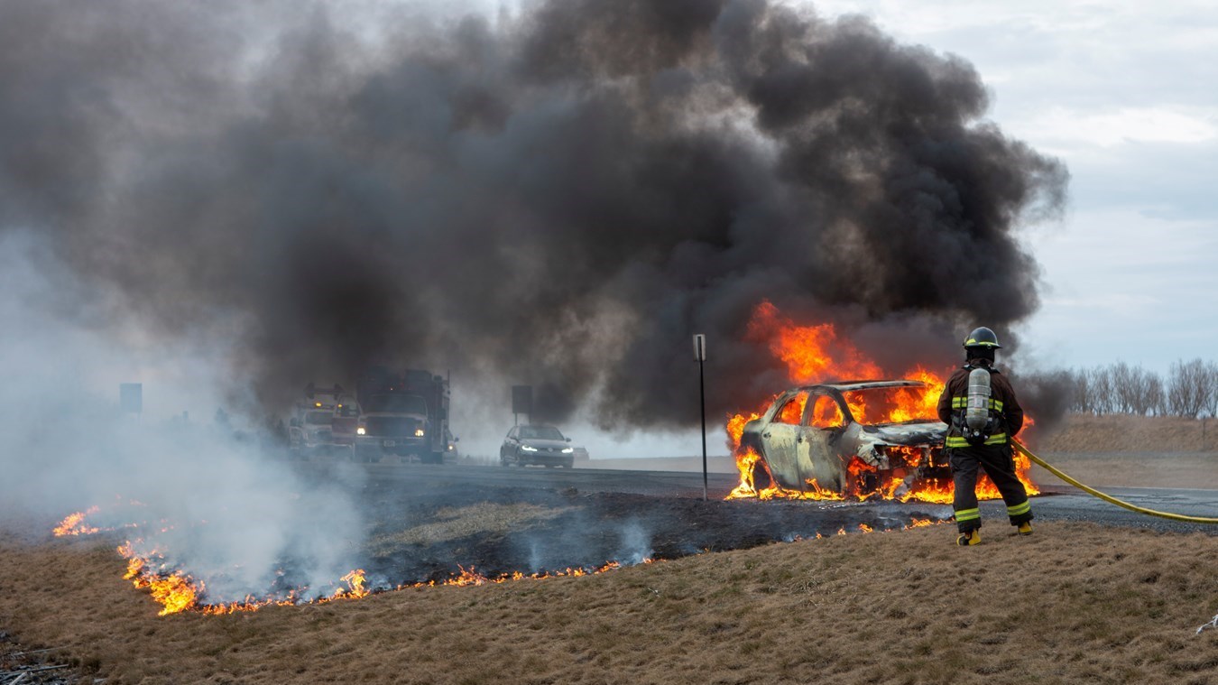 Feu de véhicule sur l'autoroute 73