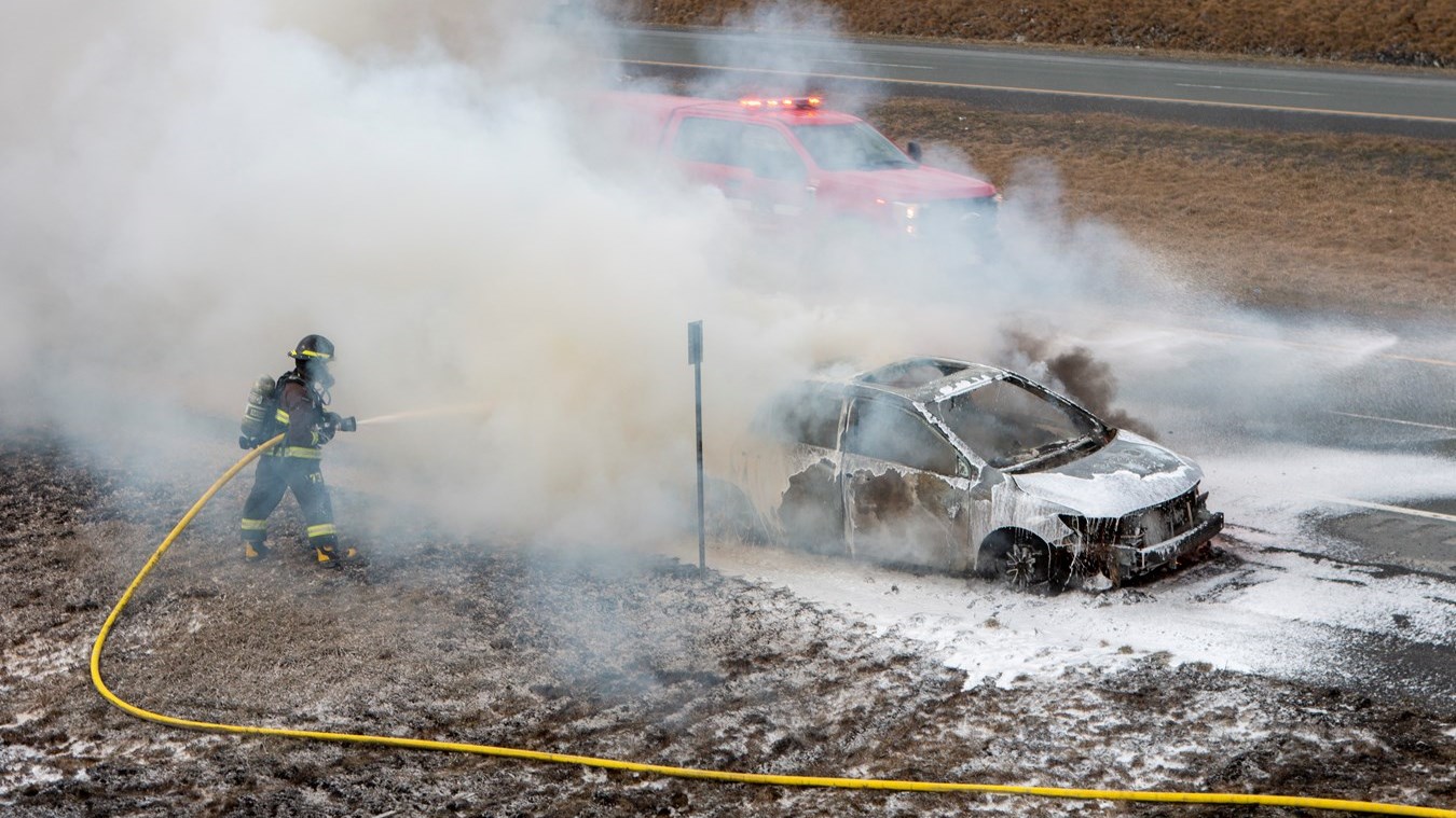 Feu de véhicule sur l'autoroute 73