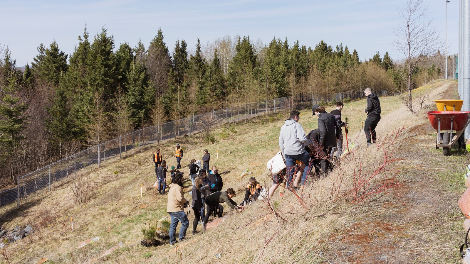 Les groupes à l'ouvrage