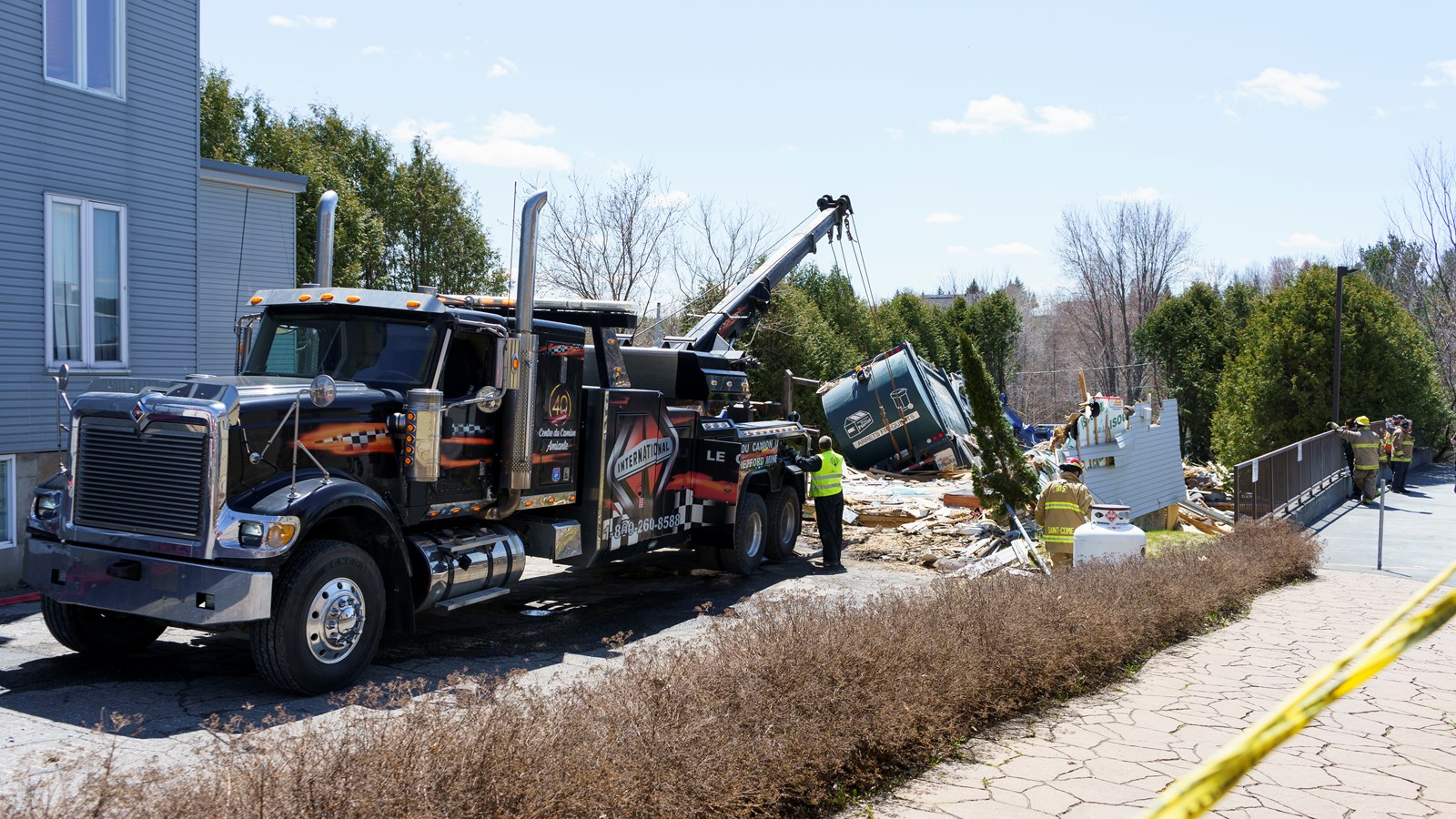 Un camion à ordures détruit une maison à Saint-Côme-Linière