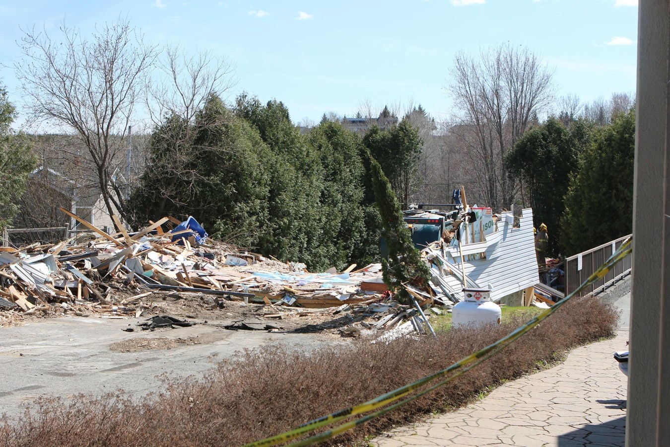 Un camion à ordures détruit une maison à Saint-Côme-Linière