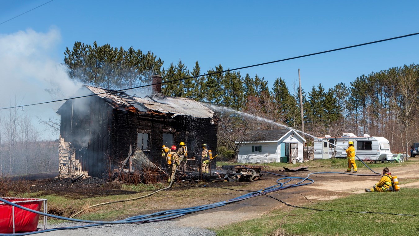 Feu à Saint-Gédéon: la maison est une perte totale