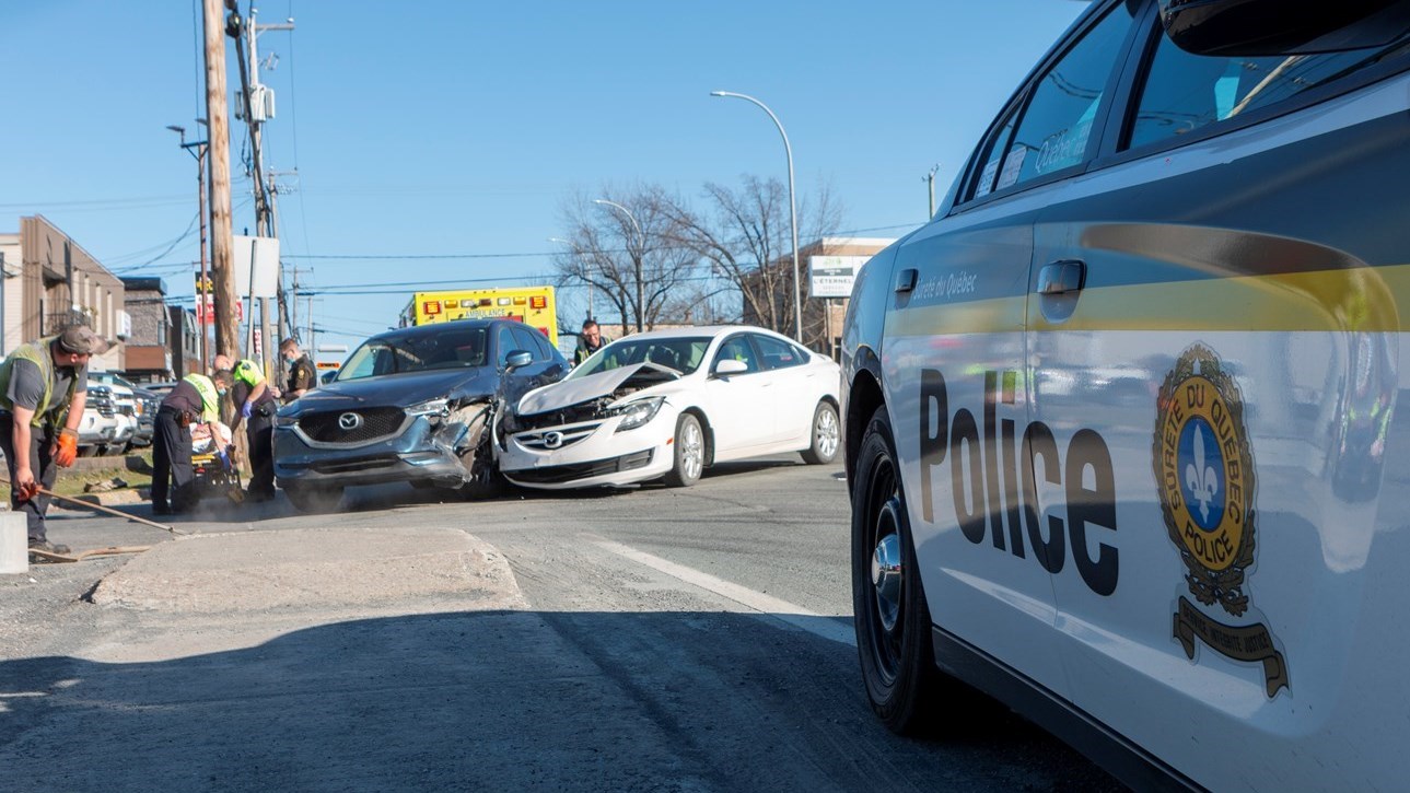 Collision sur le boulevard Dionne