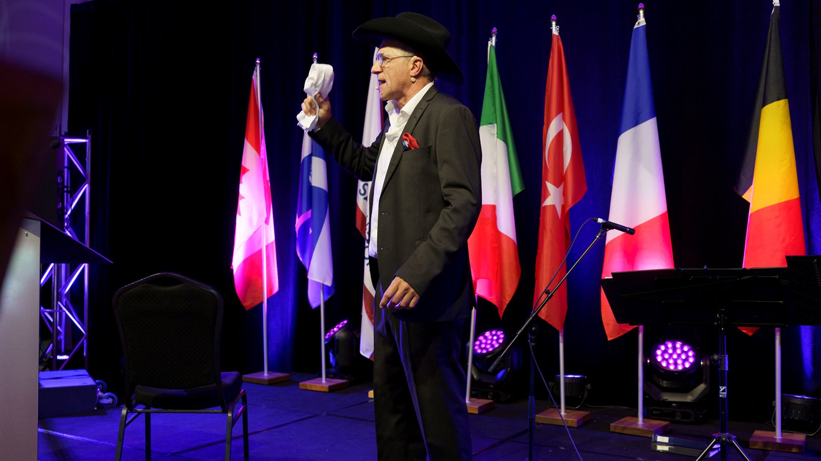 Gilbert Trudeau animait l'encan