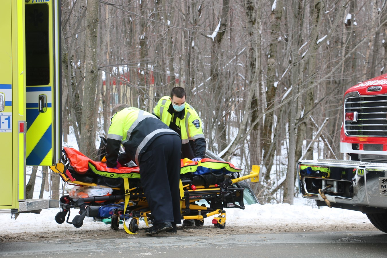 Les techniciens ambulanciers dans le feu de l'action